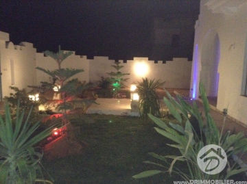 L 102 -                            Sale
                           Villa avec piscine Djerba